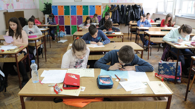 Школе намећу наставнике